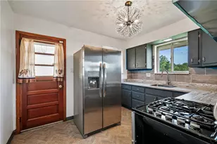 3911 Mayfair St, Chartiers City, PA 15204 - Photo 8