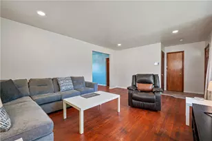 3911 Mayfair St, Chartiers City, PA 15204 - Photo 4