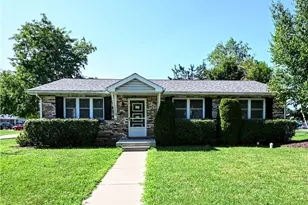 217 Vernon Ave, Belle Vernon, PA 15012 - Photo 2