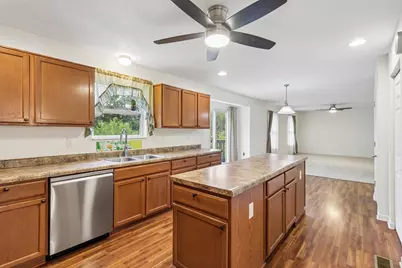 304 Maplewood Lane, Findlay Township, PA 15126 - Photo 6