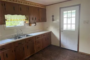 507 Grant St, Linesville Boro, PA 16238 - Photo 2