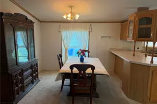 127 Marylynn Ln, Adams Township, PA 16059 - Photo 10