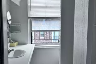5807 Bartlett St, Pittsburgh, PA 15217 - Photo 8