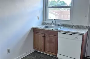 5839 Darlington Rd, Pittsburgh, PA 15217 - Photo 4