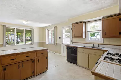 1825 Dixon Way, Patterson Township, PA 15010 - Photo 12