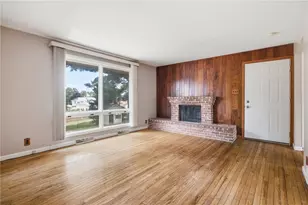 1825 Dixon Way, Patterson Township, PA 15010 - Photo 14