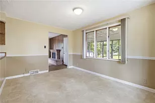 1825 Dixon Way, Patterson Township, PA 15010 - Photo 10