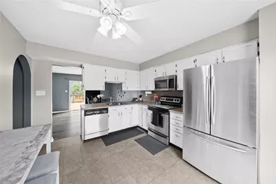 16 Cinque Terra Pl, Finleyville, PA 15332 - Photo 16