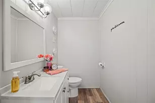 310 Glen Ave, Ellwood City, PA 16117 - Photo 14