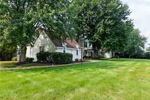 1770 Foxcroft Ln, Pittsburgh, PA 15101 - Photo 2