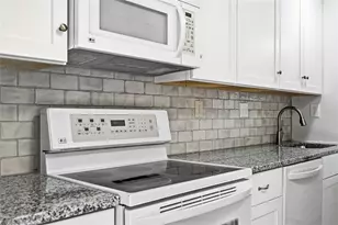 109 Horseshoe Cir E, Canonsburg, PA 15317 - Photo 12