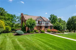 2665 Gloucester Dr, Pittsburgh, PA 15241 - Photo 1