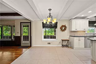 2665 Gloucester Dr, Pittsburgh, PA 15241 - Photo 14