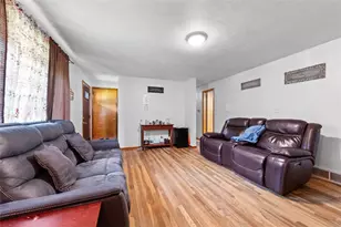 538 Newport Dr, Hempfield Township, PA 15601 - Photo 10