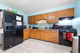 538 Newport Dr, Hempfield Township, PA 15601 - Photo 16