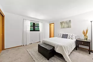 538 Newport Dr, Hempfield Township, PA 15601 - Photo 10