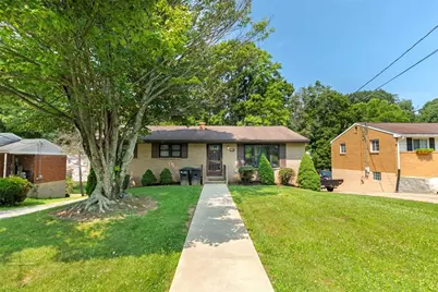 538 Newport Dr, Hempfield Township, PA 15601 - Photo 2