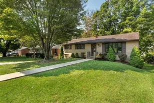 538 Newport Dr, Hempfield Township, PA 15601 - Photo 1