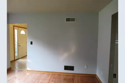 113 Kilarney Dr, Hempfield Township, PA 15639 - Photo 6
