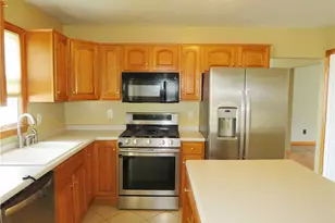 113 Kilarney Dr, Hempfield Township, PA 15639 - Photo 8