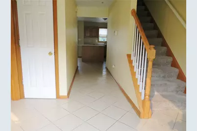 113 Kilarney Dr, Hempfield Township, PA 15639 - Photo 2