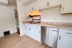 86 Glenview Ave, Greensburg, PA 15601 - Photo 8