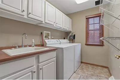 1000 Fawn Valley Dr, Cecil, PA 15317 - Photo 40