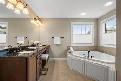 124 Majestic Dr, Cranberry Township, PA 16046 - Photo 20