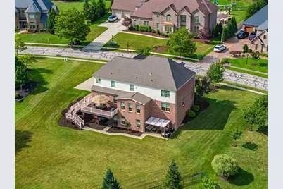 124 Majestic Dr, Cranberry Township, PA 16046 - Photo 10