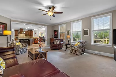 124 Majestic Dr, Cranberry Township, PA 16046 - Photo 14
