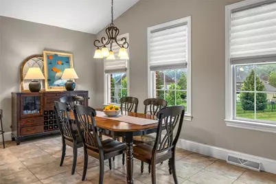 124 Majestic Dr, Cranberry Township, PA 16046 - Photo 4