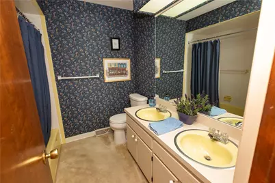 175 Ellsworth St, California, PA 15419 - Photo 26