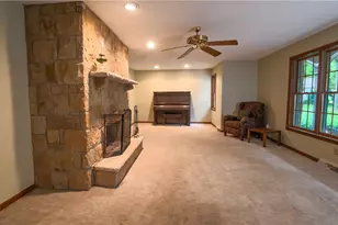 40 Forest Glen Dr, Pine Township, PA 16127 - Photo 6