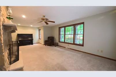 40 Forest Glen Dr, Pine Township, PA 16127 - Photo 8