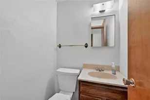 2975 Leechburg Rd, Pittsburgh, PA 15239 - Photo 14