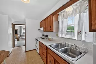 2975 Leechburg Rd, Pittsburgh, PA 15239 - Photo 4