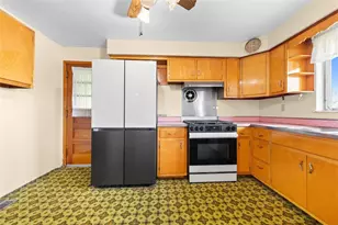 1522 Oak St, Greensburg, PA 15601 - Photo 10