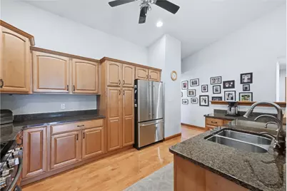 673 Chesapeake Ct, Hermitage, PA 16148 - Photo 8