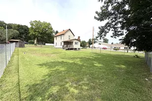 1303 First Ave, Koppel, PA 16136 - Photo 4