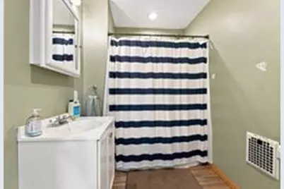 9 1/2 Spring St, Etna, PA 15223 - Photo 6