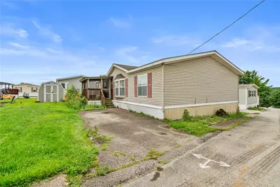 736 Regent Dr, Chartiers, PA 15301 - Photo 2