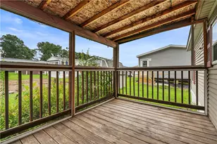 736 Regent Dr, Chartiers, PA 15301 - Photo 4