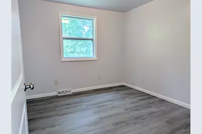910 Burton, Youngwood, PA 15697 - Photo 14