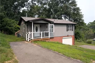 910 Burton, Youngwood, PA 15697 - Photo 2