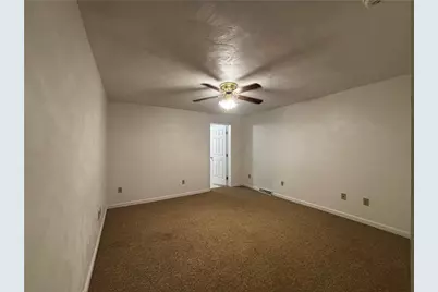 112 April St, South Huntington, PA 15642 - Photo 4