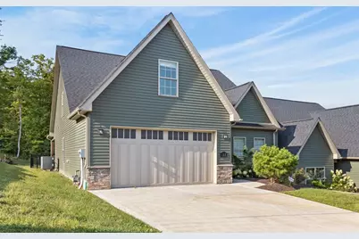 113 Hemingway Ln, Kennedy Township, PA 15108 - Photo 1