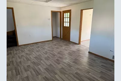 832 Delaware Ave, Glassport, PA 15045 - Photo 2