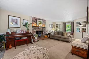 1628 Harvest Hill Dr, Pittsburgh, PA 15239 - Photo 8