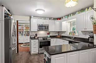1628 Harvest Hill Dr, Pittsburgh, PA 15239 - Photo 12