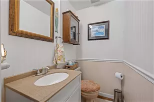 1628 Harvest Hill Dr, Pittsburgh, PA 15239 - Photo 10